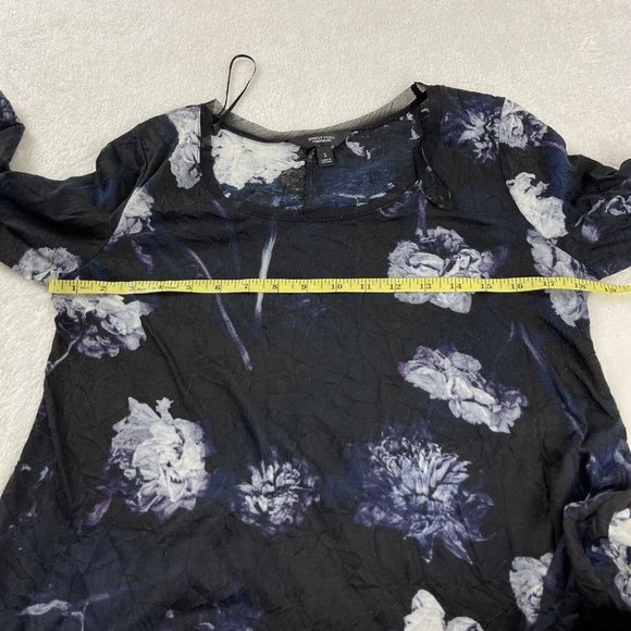Simply Vera Wang Crinkle Floral Top Blouse Womens S Black 3/4 Handkerchief Hem - Picture 6 of 11